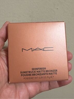 MAC Skinfinish Sunstruck Matte Bronzer -LIGHT GOLDEN Brand New Never Used.